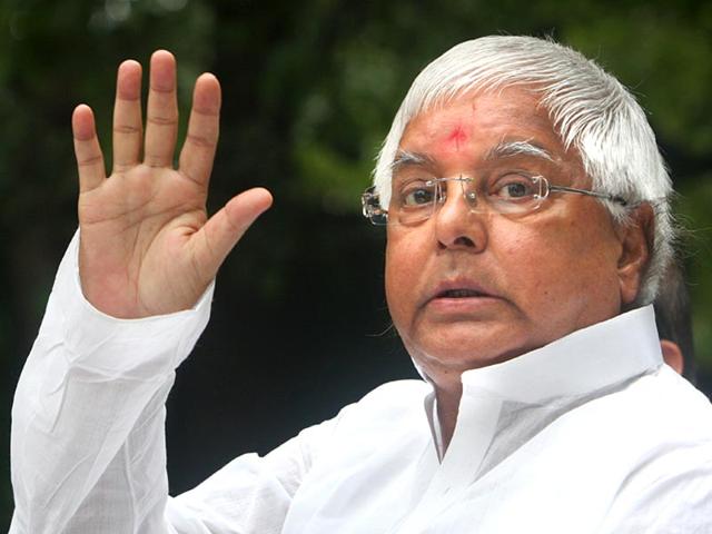 On March 10, 1990, Lalu Prasad became the CM of Bihar and continued on the post till 1997 before being charge-sheeted in the fodder scam. Lalu's RJD is in alliance with JD-U to contest the state elections. (HT Photo/Arvind Yadav)