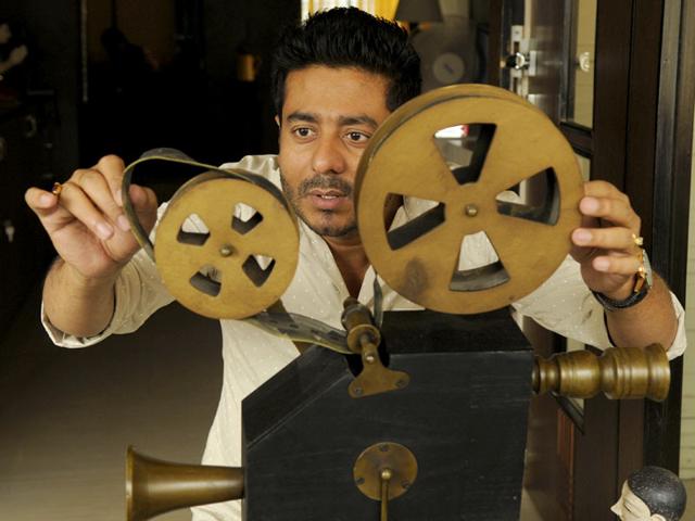 Much sought-after filmmaker Raj Chakraborty is known making romantic films and for introducing newcomers in the Bengali film industry. (Samir Jana/HT Photo) Much sought-after filmmaker Raj Chakraborty is known making romantic films and for introducing newcomers in the Bengali film industry. (Samir Jana/HT Photo)