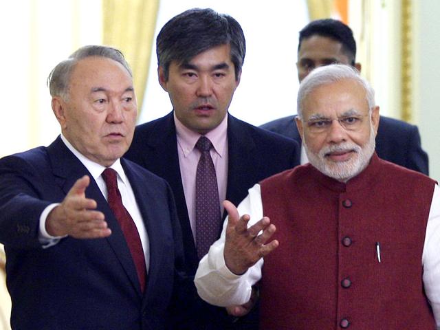 Kazakh President Nursultan Nazarbayev (L) attends a meeting with Indian Prime Minister Narendra Modi (R) in Astana, Kazakhstan (REUTERS Photo) Kazakh President Nursultan Nazarbayev (L) attends a meeting with Indian Prime Minister Narendra Modi (R) in Astana, Kazakhstan (REUTERS Photo)