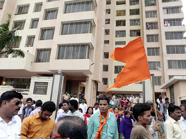 A Marathi theatre producer was beaten up by residents of his apartment in Mumbai for allegedly cooking non-vegetarian food. (Pratham Gokhale/HT photo) A Marathi theatre producer was beaten up by residents of his apartment in Mumbai for allegedly cooking non-vegetarian food. (Pratham Gokhale/HT photo)