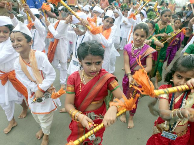 School students participated in the Ashadhi Ekadashi celebration in Mumbai. Ashadhi Ekadashi hold a special significance for followers of Lord Vishnu. (Pratham Gokhale/HT photo) School students participated in the Ashadhi Ekadashi celebration in Mumbai. Ashadhi Ekadashi hold a special significance for followers of Lord Vishnu. (Pratham Gokhale/HT photo)