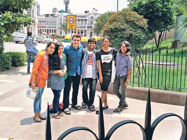 Freshers at DU fasten your seat belts and gear up for a ride like never before. (HT photo) Freshers at DU fasten your seat belts and gear up for a ride like never before. (HT photo)
