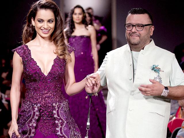 Kangana Ranaut showcases fashion designer Manav Gangwani's creations during Amazon India Couture Week (AICW) 2015 in New Delhi. (IANS photo) 