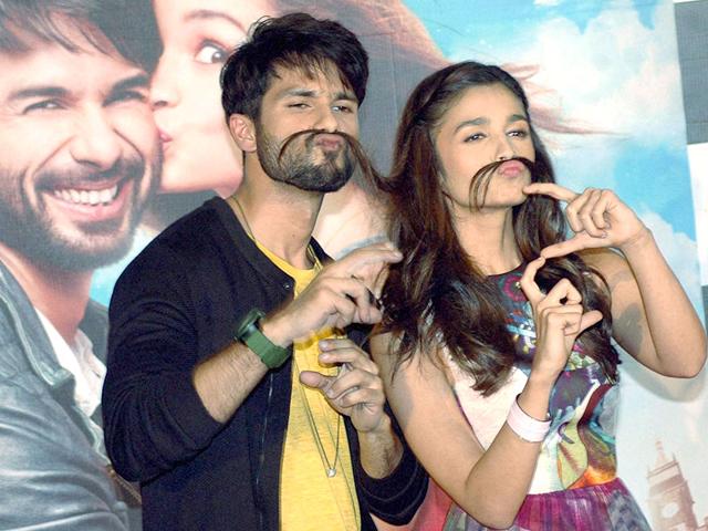 Alia Bhatt Shahid Kapoor Launch Shaandaar Trailer Hindustan Times 