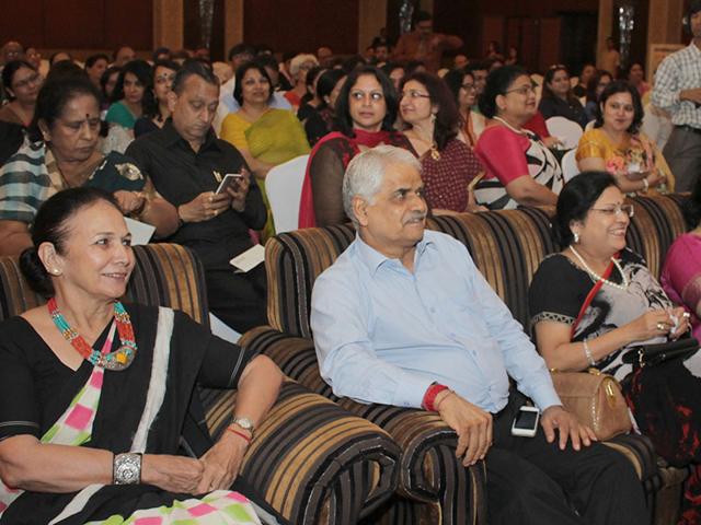 There is no language which can be best understood than music and transcending the barriers of same, Padma Shri awardee Usha Uthup presented a mesmerising musical concert titled ‘Beyond Boundaries’. 700 educators from across the capital and the NCR made their way to this enthralling musical concert. (Photo/ HT PACE)