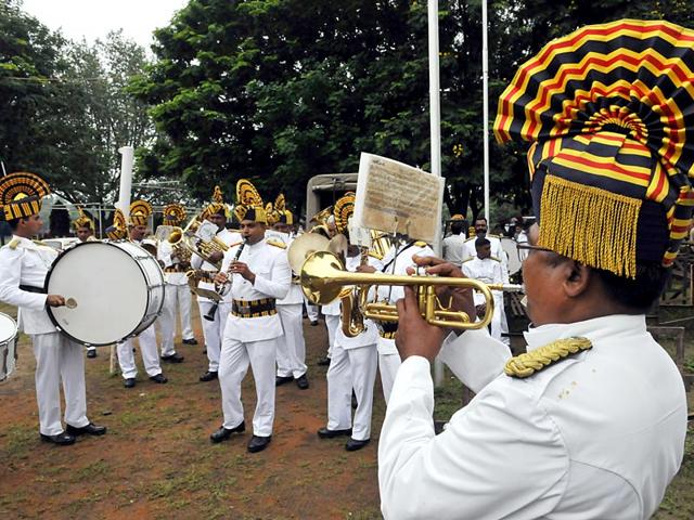 The band rehearsing during the preparations for Independence Day at Motilal Nehru stadium in Bhopal on Thursday. (HT Photo/Praveen Bajpai)