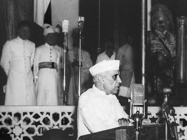 Jawahar Lal Nehru, delivers his famous "tryst with destiny" speech on 15 August, 1947 at Parliament House in New Delhi. N/B B/W