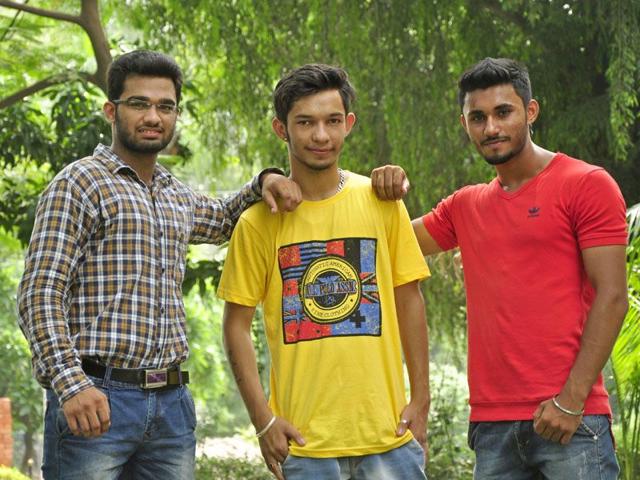 Akshay Bhatia, Rishab Sharma and Nav Singh who made patriotic song posing for HT in Ludhiana on Thursday August 14, 2015. (Sikander Singh Chopra/HT) Akshay Bhatia, Rishab Sharma and Nav Singh who made patriotic song posing for HT in Ludhiana on Thursday August 14, 2015. (Sikander Singh Chopra/HT)