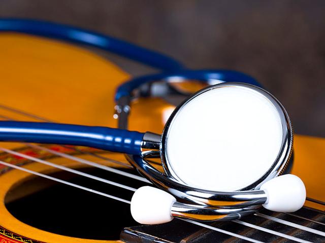 A new study has found that while music doesn't hasten recovery or shorten the length of hospital stay, it works so well as a pain-reliever that patients needed fewer prescription painkillers to manage their post-operative pain. (Shutterstock Photo) A new study has found that while music doesn't hasten recovery or shorten the length of hospital stay, it works so well as a pain-reliever that patients needed fewer prescription painkillers to manage their post-operative pain. (Shutterstock Photo)