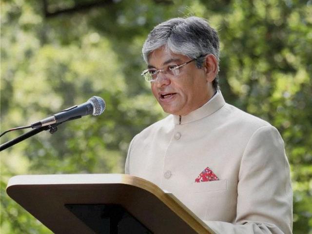 Ambassador Arun K Singh reading out President's Independence Day address to the Nation during India's 69th Independence Day celebration at Embassy Residence in Washington, USA on Saturday. (PTI Photo)