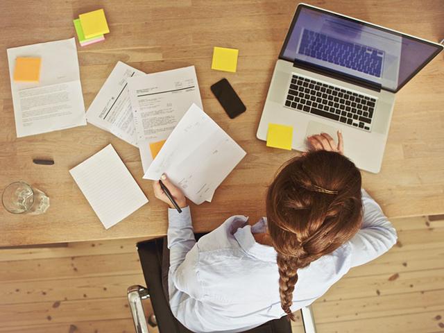 Working too hard? Getting pregnant might not be easy for you ...