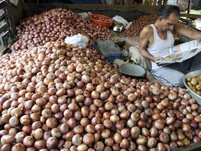 People Throng Wholesale Market In Indore As Onions Turn Dearer Hindustan Times I want to introduce ourselves as leading seller of fresh red onion in uae. people throng wholesale market in