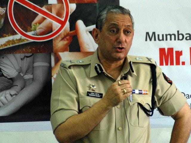 Rakesh Maria, the former police commissioner of Mumbai, leaves the commissioner office in Mumbai. (HT photo) Rakesh Maria, the former police commissioner of Mumbai, leaves the commissioner office in Mumbai. (HT photo)
