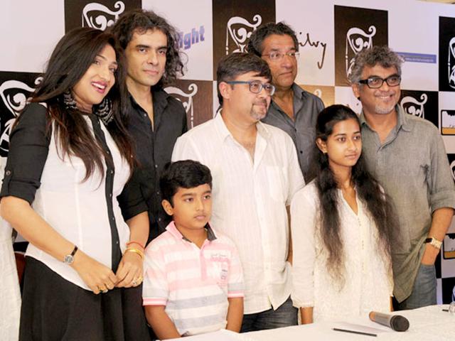 The Teenkahan team with Bollywood director Imtiaz Ali. The Teenkahan team with Bollywood director Imtiaz Ali.