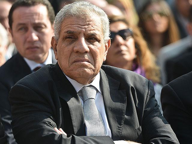 File photo of Egyptian Prime Minister Ibrahim Mahlab attending an inauguration ceremony. The Egyptian government submitted its resignation to President Abdel Fattah al-Sisi days after the agriculture minister was arrested over corruption. (AFP Photo) File photo of Egyptian Prime Minister Ibrahim Mahlab attending an inauguration ceremony. The Egyptian government submitted its resignation to President Abdel Fattah al-Sisi days after the agriculture minister was arrested over corruption. (AFP Photo)
