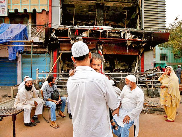 DMRC has been given the responsibility of relocating over 400 families that will be affected due to the project. (Arun Sharma/HT File Photo) DMRC has been given the responsibility of relocating over 400 families that will be affected due to the project. (Arun Sharma/HT File Photo)