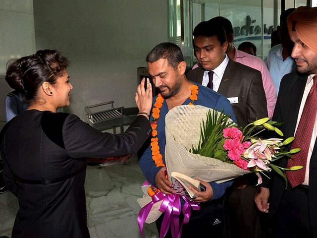 Aamir Khan arrives for the shooting of Dangal in Ludhiana on Sunday. (PTI Photo)