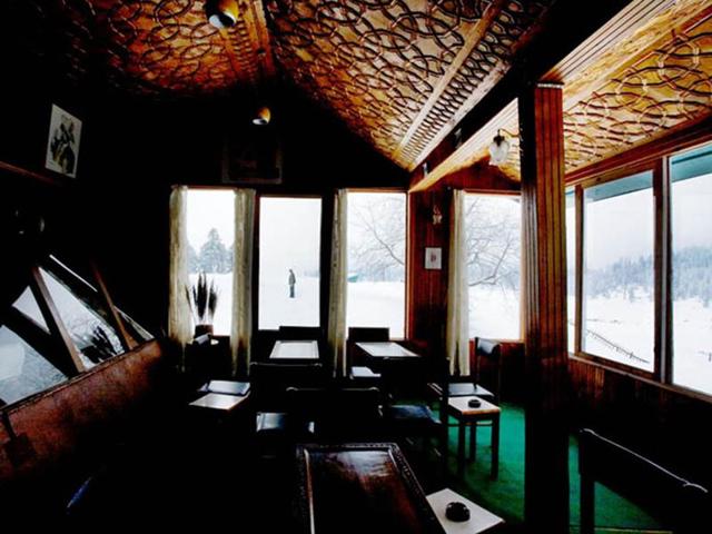 “Kashmir doesn’t allow photographers to think. There are images floating everywhere,” says Mehra (Amit Mehra ) 