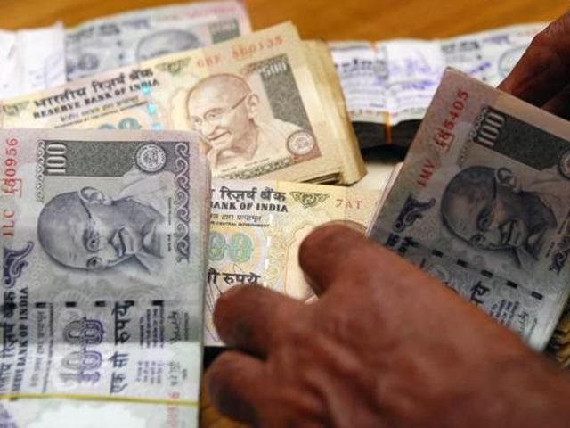 Rupee has opened stronger in early trade in Friday. (HT Photo) Rupee has opened stronger in early trade in Friday. (HT Photo)