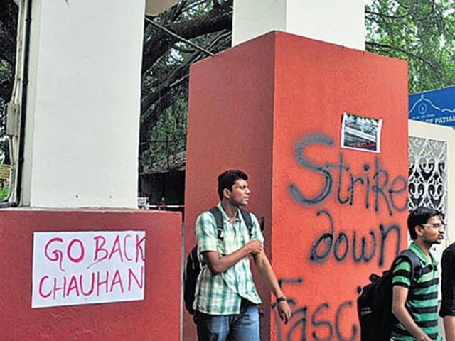 The institute has been embroiled in another controversy in recent months regarding appointment of Gajendra Chauhan as the new chairman. (HT Photo) The institute has been embroiled in another controversy in recent months regarding appointment of Gajendra Chauhan as the new chairman. (HT Photo)