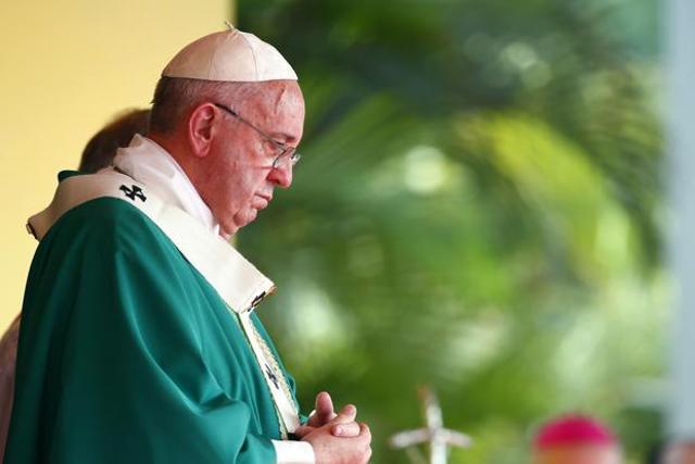 Pope Francis celebrates Mass in Revolution Square in Havana, Cuba, on 20 September. (Livemint) Pope Francis celebrates Mass in Revolution Square in Havana, Cuba, on 20 September. (Livemint)