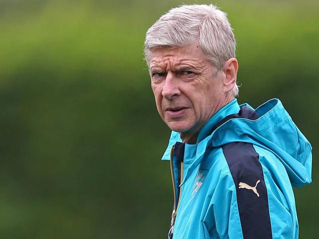 Arsenal manager Arsene Wenger during a training session.(REUTERS Photo)