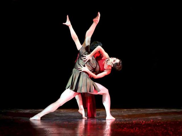 Dancers of Beijing Dance Theatre rehearse for a musical Ye Yan, an adaption from William Shakespeare’s tragedy Hamlet. (Reuters)