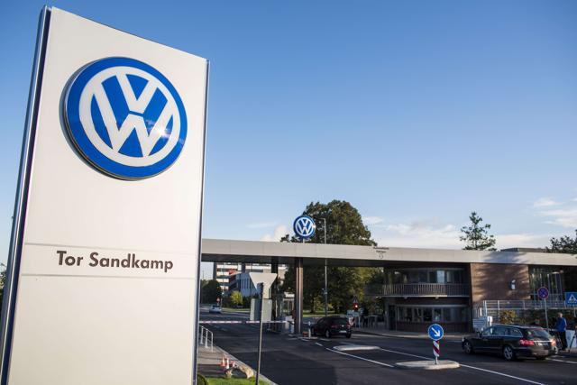 The scandal engulfing Volkswagen, which has admitted cheating diesel vehicle emissions tests in the United States, spread on Tuesday as South Korea said it would conduct its own investigation and a French minister called for an EU-wide probe. (AFP Photo) The scandal engulfing Volkswagen, which has admitted cheating diesel vehicle emissions tests in the United States, spread on Tuesday as South Korea said it would conduct its own investigation and a French minister called for an EU-wide probe. (AFP Photo)