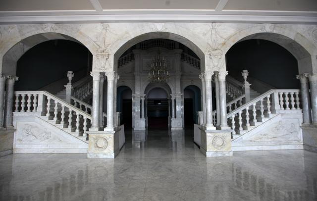 The Carrara marble foyer at the Jamshed Bhabha Theatre. ((Kunal Patil/HT photo)) The Carrara marble foyer at the Jamshed Bhabha Theatre. ((Kunal Patil/HT photo))