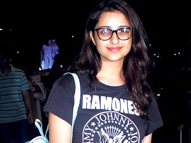 Parineeti Chopra at the Mumbai airport. (Photo: Shakti Yadav)