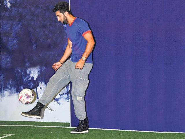 Ranbir Kapoor flaunted his soccer skills at an event in Mumbai. (Photo: Pramod Thakur/HT)