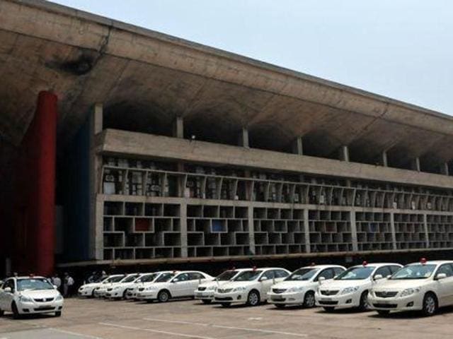 The petition was filed on Saturday by RS Dhull, an advocate with Punjab and Haryana high court seeking quashing of the order and has sought to make Shiromani Gurdwara Parbhandhak Committee (SGPC) as party in the case, besides, Punjab government.(HT File Photo) The petition was filed on Saturday by RS Dhull, an advocate with Punjab and Haryana high court seeking quashing of the order and has sought to make Shiromani Gurdwara Parbhandhak Committee (SGPC) as party in the case, besides, Punjab government.(HT File Photo)