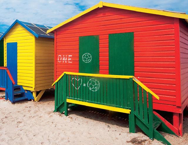 Bathhouses along the coast. (Photo: iStock) Bathhouses along the coast. (Photo: iStock)