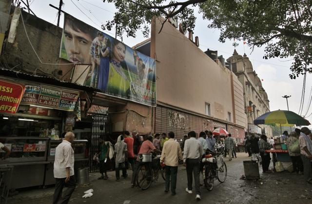 Moti Cinema at Chandni Chowk in old in New Delhi (HT Photo) Moti Cinema at Chandni Chowk in old in New Delhi (HT Photo)