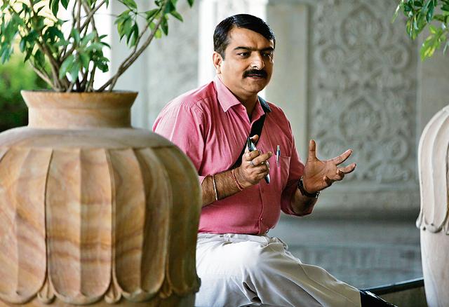 High blood pressure patient Bhajan Pandita has modified his lifestyle to include more sleep, regular meal times, a healthier diet and the occasional morning walk. Coupled with medication, this has brought his blood pressure down to a normal 130/90 mmHg, though he still struggles to make time to exercise. (HT Photo/ Raj K Raj)
