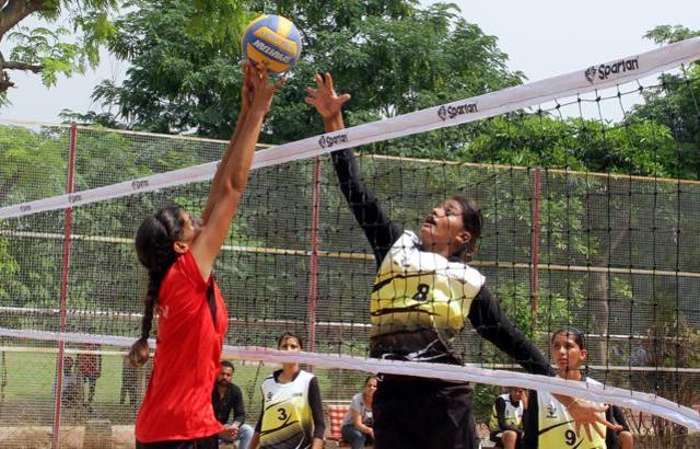 Volleyball match between Jalandhar and Ludhiana teams underway on the first day of Punjab Super League in Ludhiana on Saturday. (JS Grewal/HT Photo) Volleyball match between Jalandhar and Ludhiana teams underway on the first day of Punjab Super League in Ludhiana on Saturday. (JS Grewal/HT Photo)