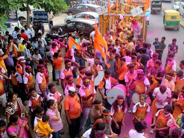Devotees participate in a procession before the immersion of Lord Ganesha's idol at Damdama lake, in Gurgaon. (Parveen Kumar/HT photo) Devotees participate in a procession before the immersion of Lord Ganesha's idol at Damdama lake, in Gurgaon. (Parveen Kumar/HT photo)