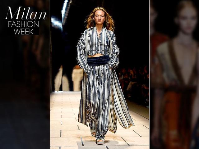 Trussardi: The desert was used as a source of inspiration to present a light and fluid collection with very loose pieces in beige, white and ivory. (AFP Photos) Trussardi: The desert was used as a source of inspiration to present a light and fluid collection with very loose pieces in beige, white and ivory. (AFP Photos)