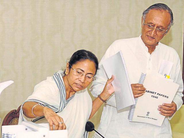 Mamata Banerjee releases declassified cabinet papers during the years from 1938 to 1947 in Kolkata on Monday.(Subhankar Chakraborty/HT) Mamata Banerjee releases declassified cabinet papers during the years from 1938 to 1947 in Kolkata on Monday.(Subhankar Chakraborty/HT)