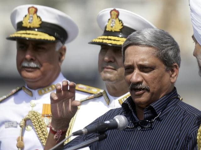 Defence minister Manohar Parrikar addressing media during the commissioning ceremony for INS Kochi in Mumbai. (Kunal Patil/HT Photo)
