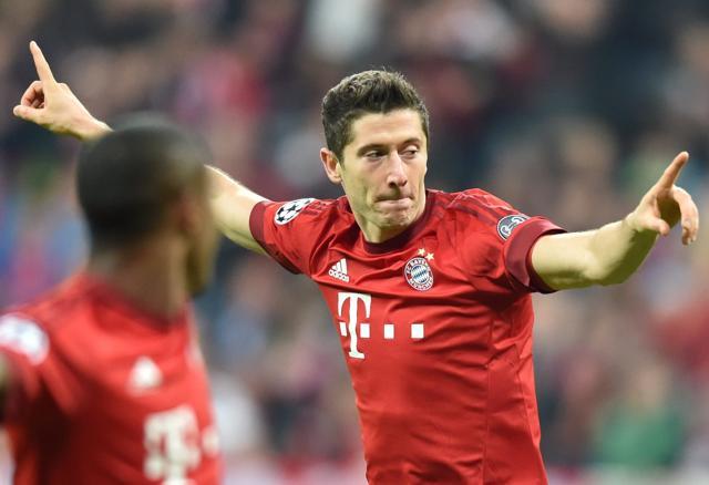 Bayern Munich's Robert Lewandowski celebrates scoring the team’s fifth goal during the Uefa Champions League match against Dinamo Zagreb at Allianz Arena in Munich, on September 29, 2015. (EPA Photo) Bayern Munich's Robert Lewandowski celebrates scoring the team’s fifth goal during the Uefa Champions League match against Dinamo Zagreb at Allianz Arena in Munich, on September 29, 2015. (EPA Photo)
