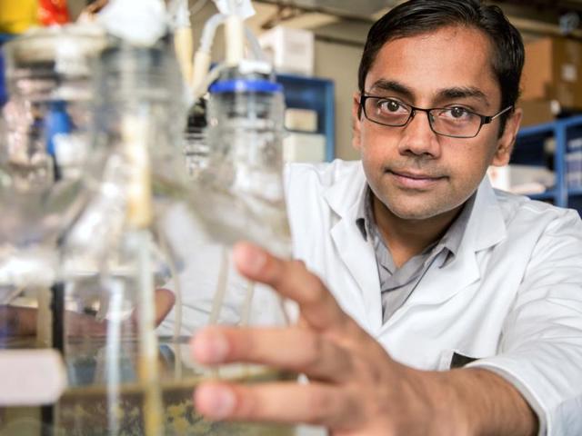 In this Sept. 19, 2015 photo provided by the John D. and Catherine T. MacArthur Foundation, environmental engineer Kartik Chandran, poses for a photo at Columbia University in New York. Chandran was named Tuesday, Sept. 29, 2015, as one of 24 winners of this year's MacArthur Foundation "genius grants." (AP) In this Sept. 19, 2015 photo provided by the John D. and Catherine T. MacArthur Foundation, environmental engineer Kartik Chandran, poses for a photo at Columbia University in New York. Chandran was named Tuesday, Sept. 29, 2015, as one of 24 winners of this year's MacArthur Foundation "genius grants." (AP)