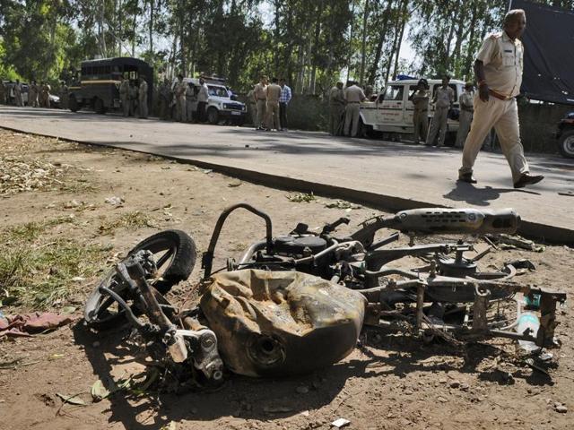 Dozens of security personnel were deployed after the incident. (Burhaan Kinu /HT Photo) Dozens of security personnel were deployed after the incident. (Burhaan Kinu /HT Photo)