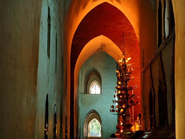 Burma 2009: Interior of one of the 2,300 pagodas in the ancient city of Bagan on the banks of the Irrawaddy river (Clare Arni) Burma 2009: Interior of one of the 2,300 pagodas in the ancient city of Bagan on the banks of the Irrawaddy river (Clare Arni)