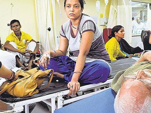 The hospital is struggling to manage both cleanliness operations and work of assistants and technicians. (HT Photo) The hospital is struggling to manage both cleanliness operations and work of assistants and technicians. (HT Photo)