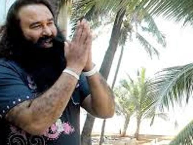 The reprieve granted by the Sikh clergy to the controversial head of Dera Sacha Sauda, Gurmeet Ram Rahim Singh, has queered the poll pitch in Punjab. (HT Photo) The reprieve granted by the Sikh clergy to the controversial head of Dera Sacha Sauda, Gurmeet Ram Rahim Singh, has queered the poll pitch in Punjab. (HT Photo)