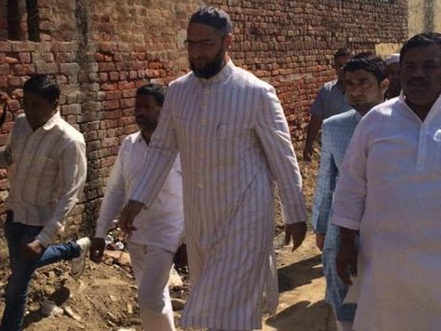 AIMIM chief Asaduddin Owaisi in Bisada village on Friday.(HT Photo) AIMIM chief Asaduddin Owaisi in Bisada village on Friday.(HT Photo)