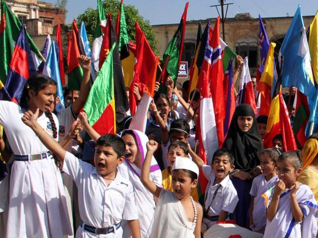 School children in Jammu enthusiastic during the Gandhi Jayanti celebrations. (Nitin Kanotra / HT)
