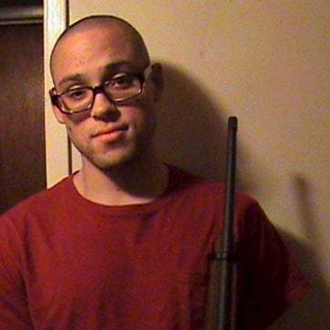 Oregon college shooting suspect Chris Harper-Mercer is seen in an undated photo taken from his Myspace account October 2, 2015. (REUTERS Photo) Oregon college shooting suspect Chris Harper-Mercer is seen in an undated photo taken from his Myspace account October 2, 2015. (REUTERS Photo)