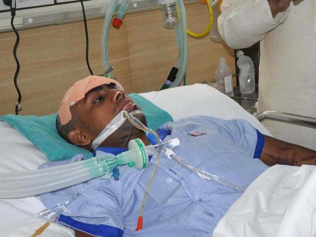Mohammad Ikhlaq son Danish being treated in hospital. (Ishwar/ Hindi Hindustan) Mohammad Ikhlaq son Danish being treated in hospital. (Ishwar/ Hindi Hindustan)